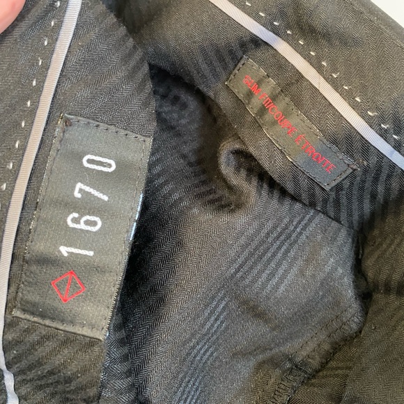 Calvin Klein Suit - only worn once! Great condition. - Picture 5 of 8